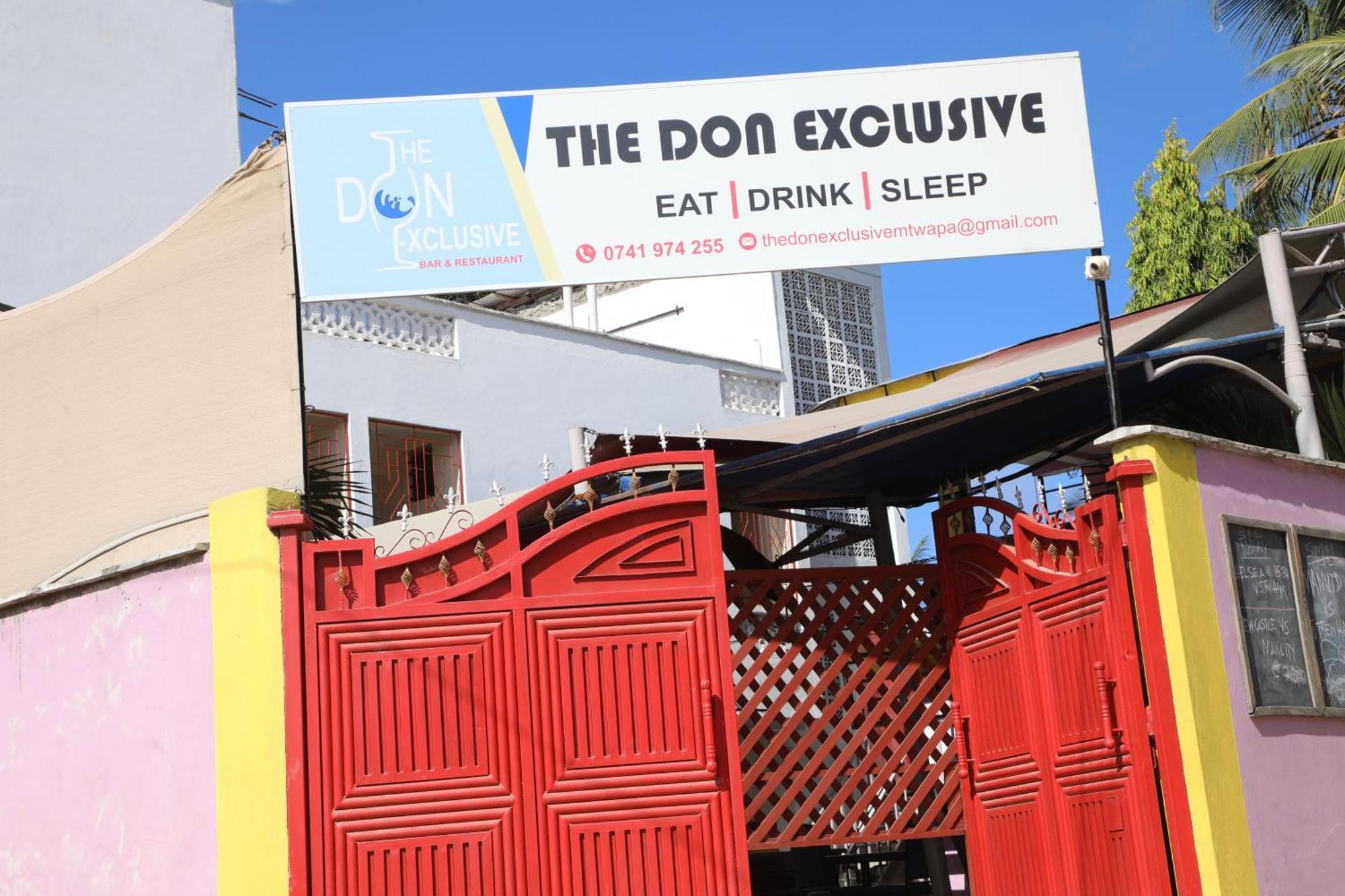 ホテル The Don Exclusive キリフィ エクステリア 写真